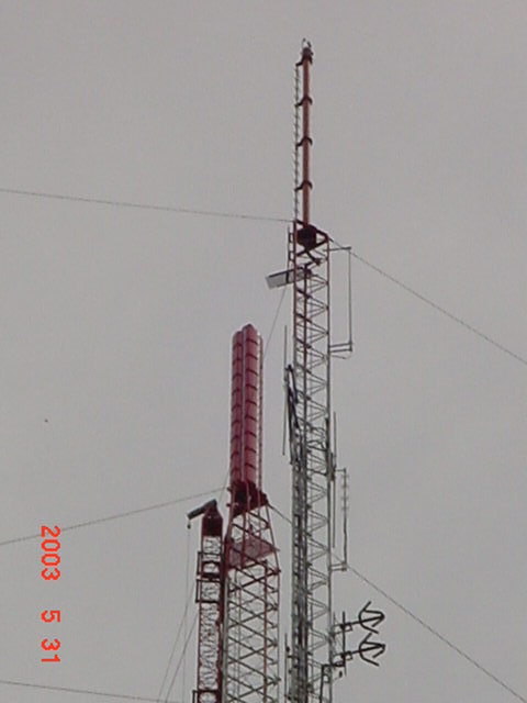 towertops1.JPG (38710 bytes)